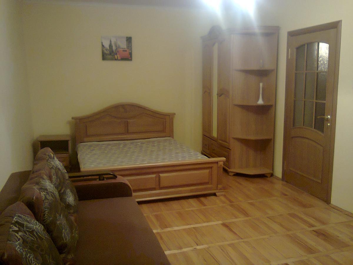 Apartment With Balcony 리비프 외부 사진